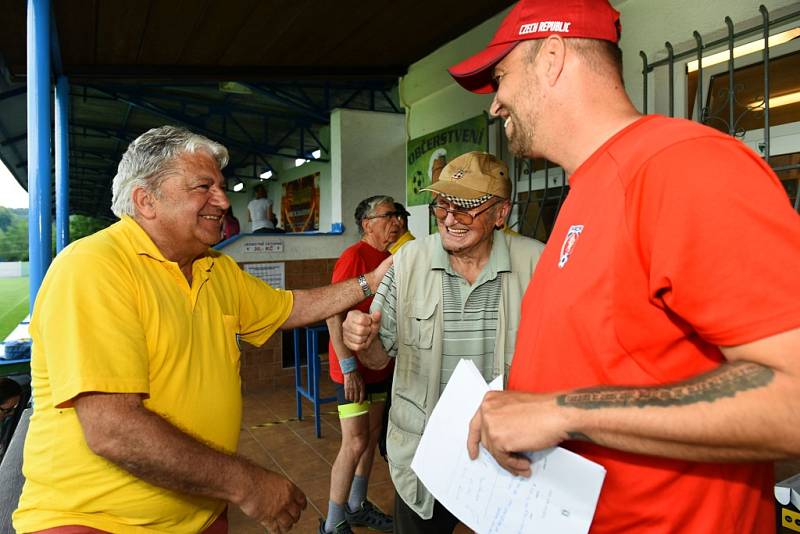 Ve Vilémově proběhlo tradiční setkání fotbalových veteránů.