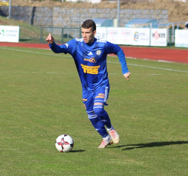 REMÍZA. Varnsdorf (v modrém) hrál s Vítkovicemi 0:0.