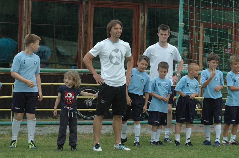 NAŠEL SI ČAS. Petr Voříšek při tréninku ve vlastní fotbalové akademii.