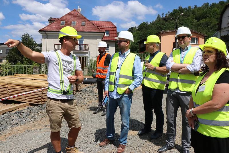 V děčínské nemocnici pokračuje dostavba nových pavilonů, další Krajská zdravotní připravuje.