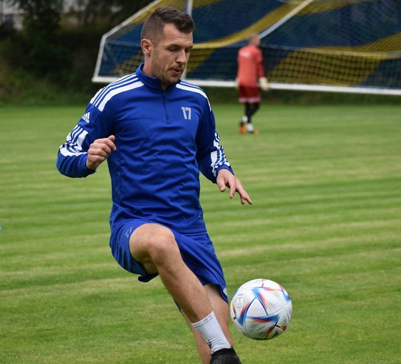 Fotbalisté Varnsdorfu zahájili letní přípravu na nový druholigový ročník. Jako trenér je vedl Miroslav Holeňák.