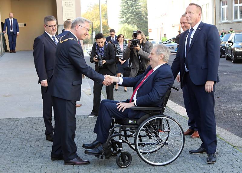 Příjezd prezidenta Miloše Zemana do Děčína.