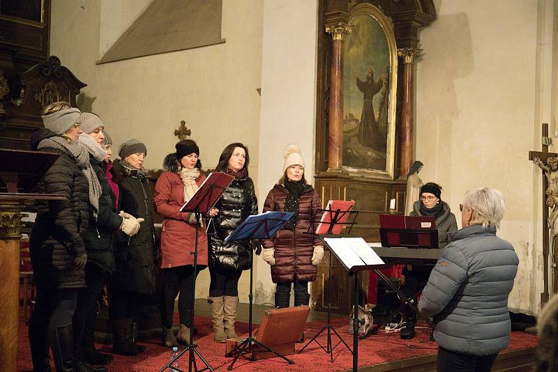 V Rumburku zahájil Tříkrálovou sbírku koncert v kostele svatého Vavřince.