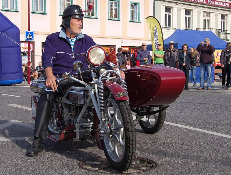 Šluknovským výběžkem projely nejdelší motocykly světa – Čechie-Böhmerland.