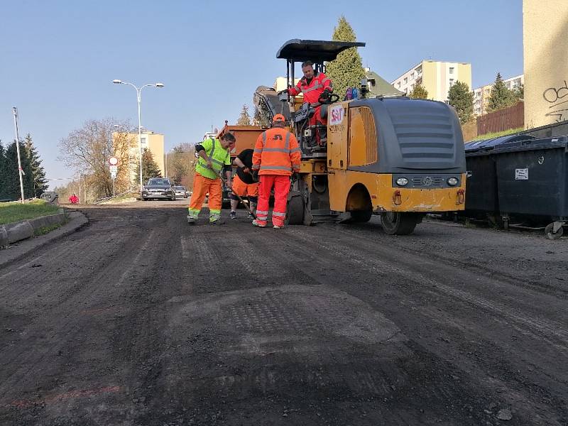 V Děčíně - Bynově opravují Rudolfovu ulici.