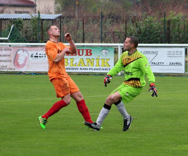 DERBY. Benešov (oranžové dresy) doma porazil 2:0 Českou Kamenici.