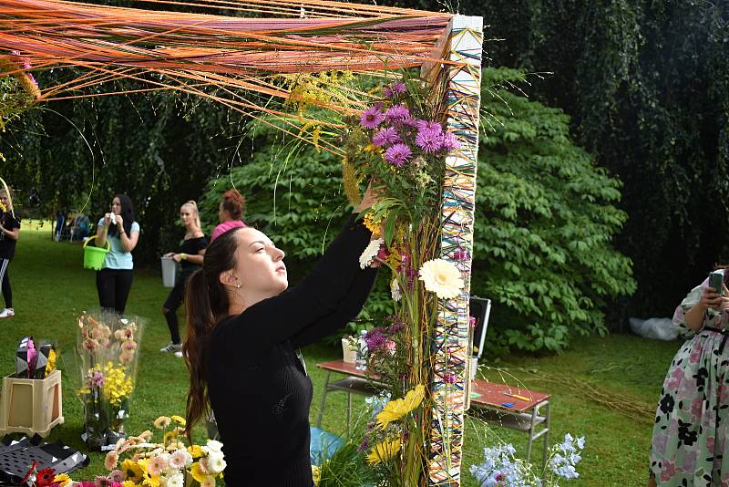 V Děčíně si dali sraz nejlepší floristé, utkali se na Děčínské kotvě o titul mezinárodního mistra republiky.