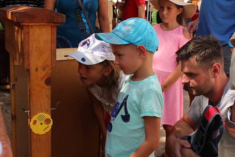 Slavnosti medu a vína na Zámku Děčín