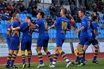 FK VARNSDORF (v modrém) doma remizoval 2:2 s čáslavským Zenitem.