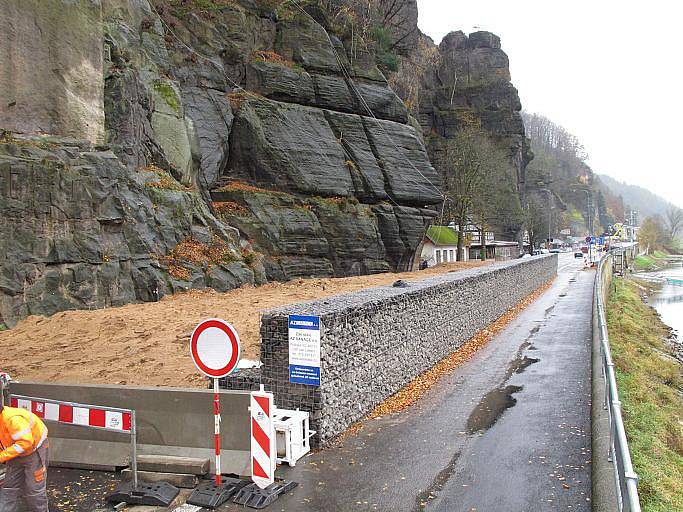 Opětovné otevření silnice ve Hřensku je otázkou několika mála dnů.