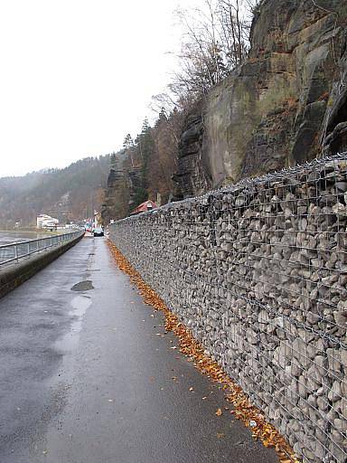 Opětovné otevření silnice ve Hřensku je otázkou několika mála dnů.