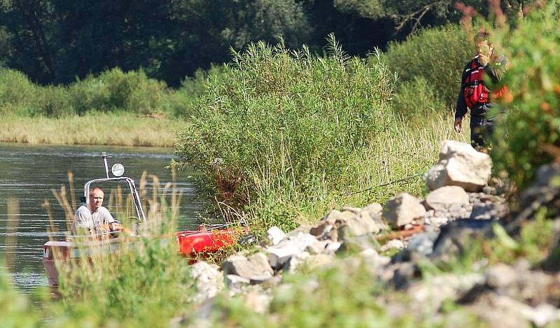 Labe vydalo s největší pravděpodobností jedinou oběť červencové bleskové povodně v Benešově nad Ploučnicí. Mrtvolu objevili přístavní dělníci poté, kdy odvázali lodě v přístavu v Loubí.