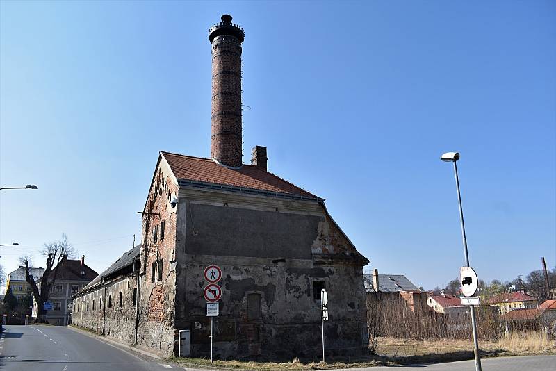 V historické sladovně ve Šluknově by měl vzniknout minipivovar s restaurací a penzionem.