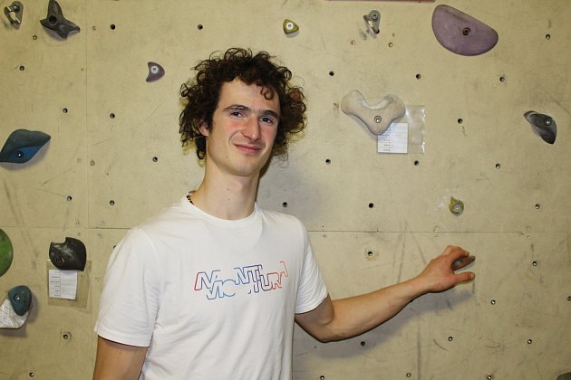 Brněnský rodák Adam Ondra se o své zážitky a postřehy podělil s děčínským publikem.