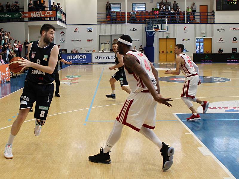 Děčínští basketbalisté nestačili ani ve druhém čtvrtfinále na Svitavy.