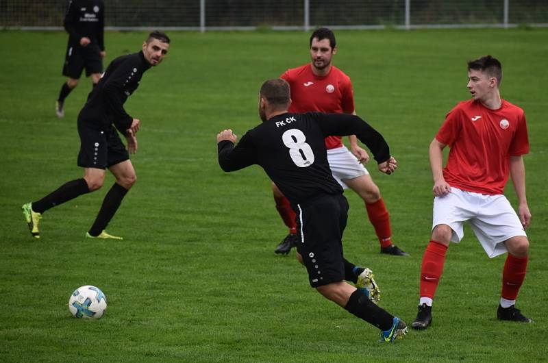 Česká Kamenice (černé dresy) doma udolala Unčín 4:3.