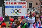 Průvod dětí podpořil naše sportovce na olympiádě v ruském Soči.