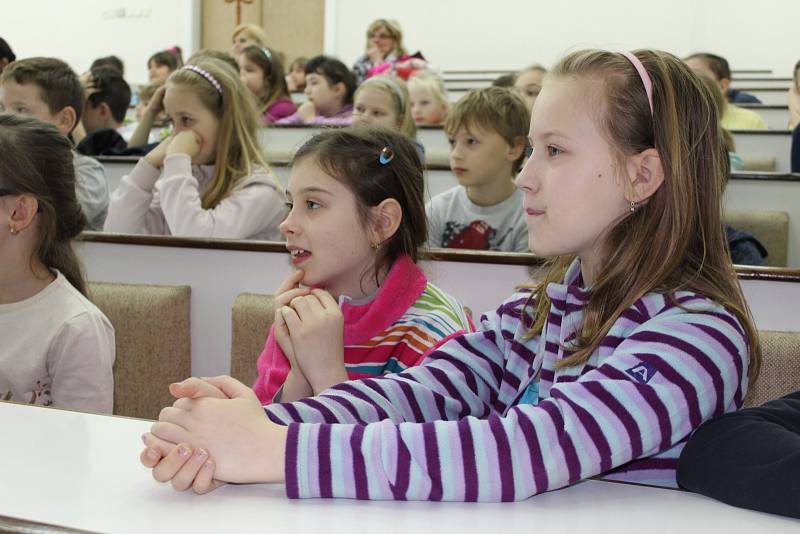 Vodohospodáři v Děčíně vyhlásili výsledky výtvarné soutěže pro děti.