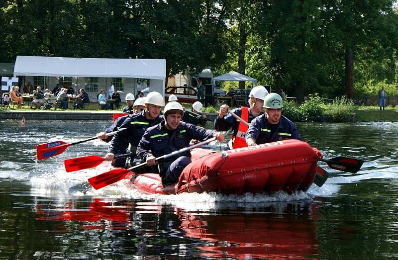 Na Zámeckém rybníku ve Šluknově se uskutečnil 17. ročník soutěže hasičských družstev – Memoriál Josefa Včely.