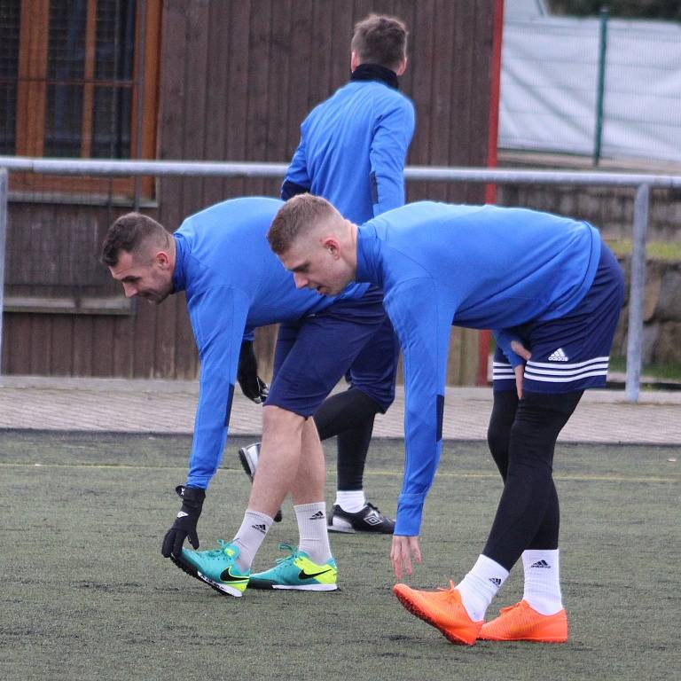 PRVNÍ TRÉNINK v roce 2018 mají za sebou fotbalisté Varnsdorfu.