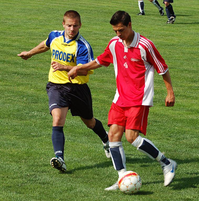 ČESKÁ KAMENICE (ve žlutém) porazila Svádov 3:1.