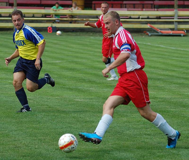 ČESKÁ KAMENICE (ve žlutém) porazila Svádov 3:1.