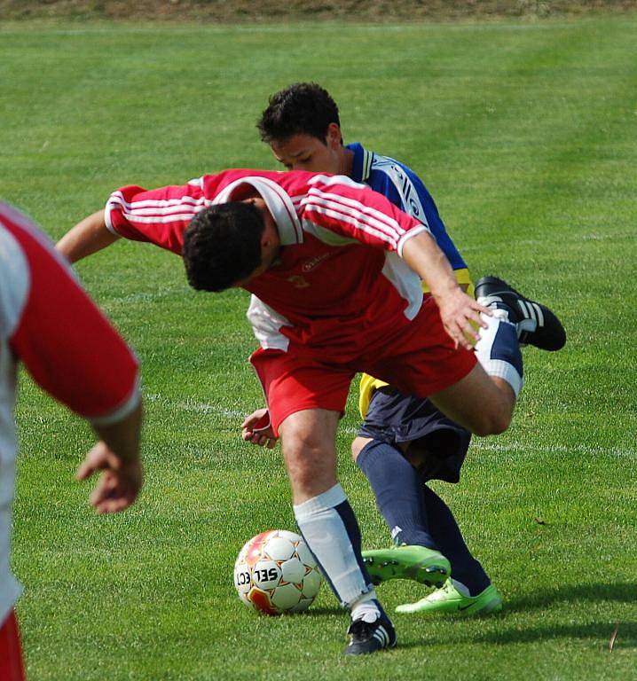 ČESKÁ KAMENICE (ve žlutém) porazila Svádov 3:1.