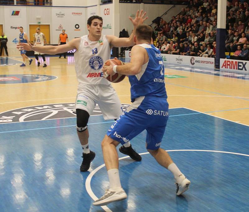 LOUČENÍ. Děčínští basketbalisté se s rokem 2019 rozloučili vítězstvím nad Ostravou.