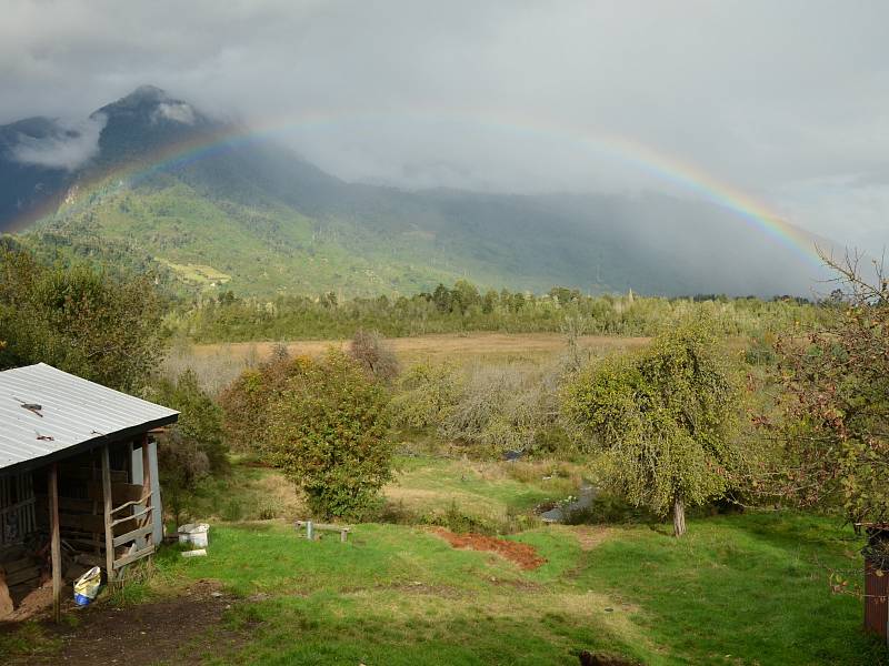 Podzim je též období duh v oblasti severní Patagonie.