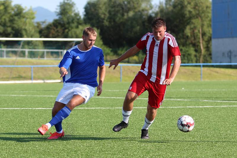 Fotbalisté Modré (modré dresy) překvapili v Srbicích výhrou 3:1.