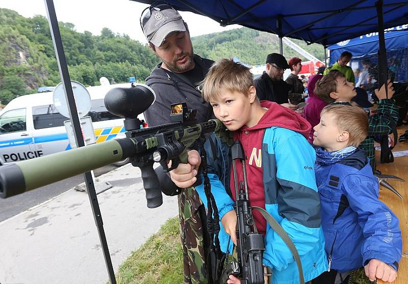 Den záchranářů Ústeckého kraje 2015 se konal v Děčíně 