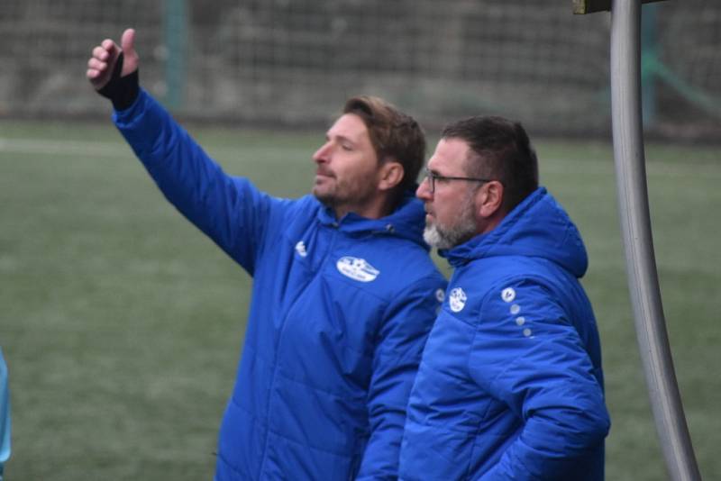 Fotbal, I.A třída: Junior Děčín - Pokratice 2:1 (0:0).