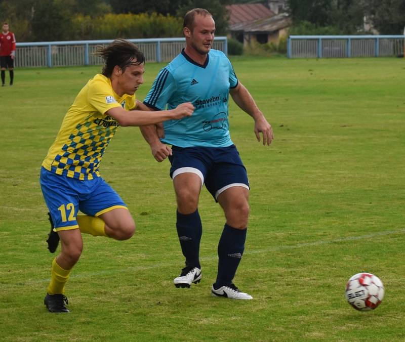 Jílové (modré) dresy doma na podmáčeném terénu porazilo Litoměřicko 1:0.