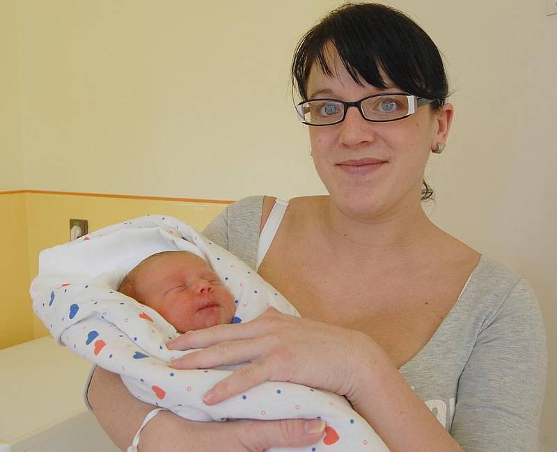 Olze Pavlíčkové z Děčína se v děčínské porodnici 24. listopadu v 9.13 narodila dcera Veronika Kalašová. Měřila 48 cm a vážila 3,05 kg.