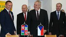 Miloš Zeman na setkání se zaměstnanci firmy Valdemar Grešík.