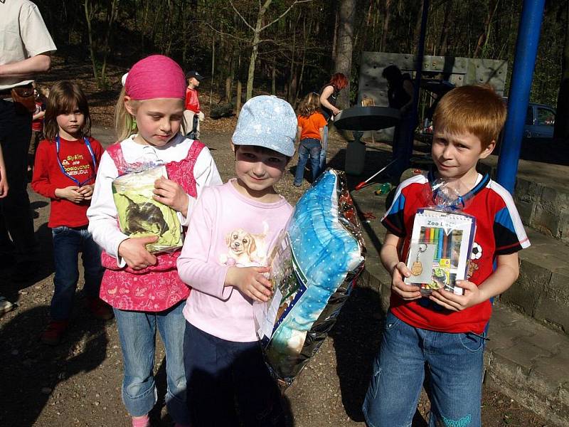 Super počasí a také oslava Dne Země přilákala v sobotu 24. dubna do děčínské zoo téměř tisícovku návštěvníků.