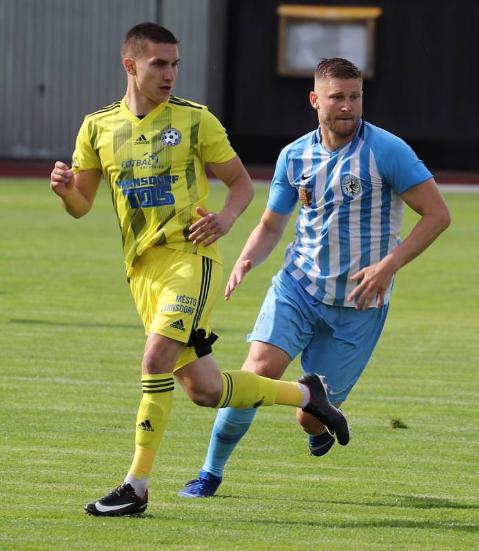 Doma zase bez bodů. Varnsdorf (ve žlutém) v Kotlině prohrál s Prostějovem 1:3.