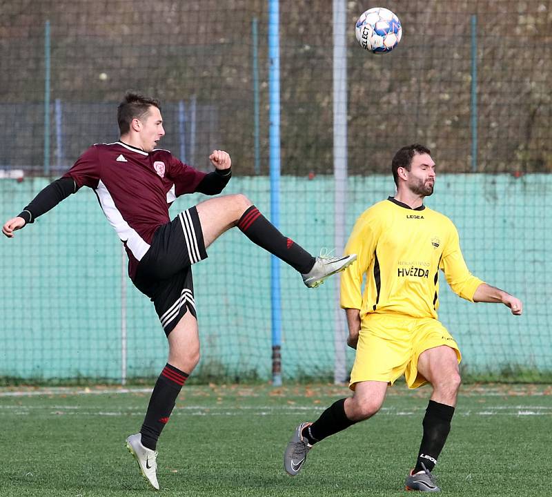 RUMBURK (ve žlutém) prohrál v Neštěmicích 0:2.