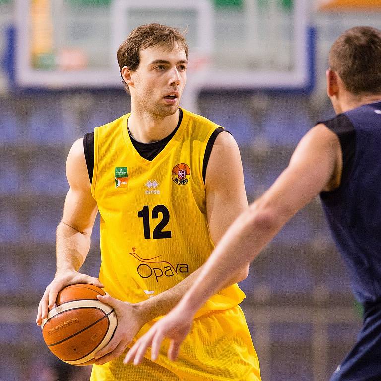 BASKETBALISTÉ DĚČÍNA prohráli v Opavě 81:91.