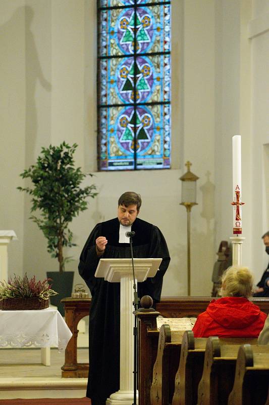 Na Šluknovsku vstoupil do služby nový evangelický farář.