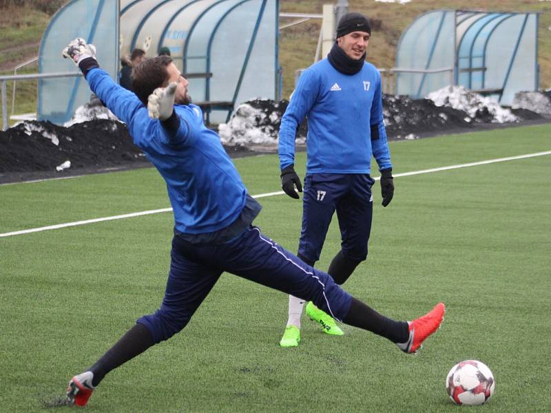 PRVNÍ TRÉNINK. Fotbalisté Varnsdorfu zahájili zimní přípravu na jarní část druhé ligy.