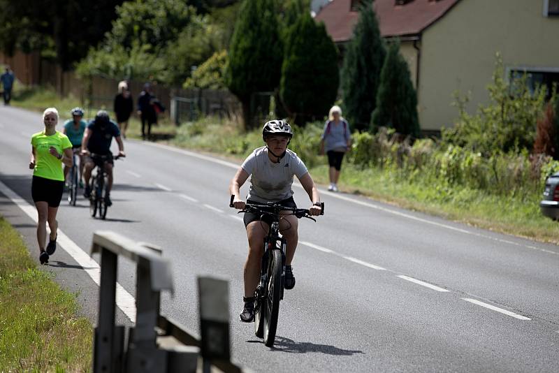 Na Houmrův triatlon dorazili závodníci všech věkových kategorií.