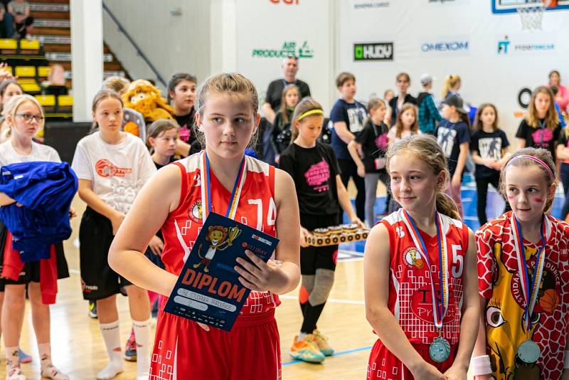 Slavnostní zakončení Vividbooks Národního finále U 11 dívek v basketbalu. Vítězství urvaly dívky z Hradce Králové.