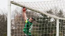 DALŠÍ BOD. Varnsdorf (ve žlutém) doma remizoval 0:0 s Hradcem Králové.