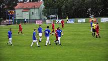 OSLAVY. Fotbalisté Šluknova porazili v dohrávce Jiříkov 9:0 a mohli oslavit postup do I.A třídy.