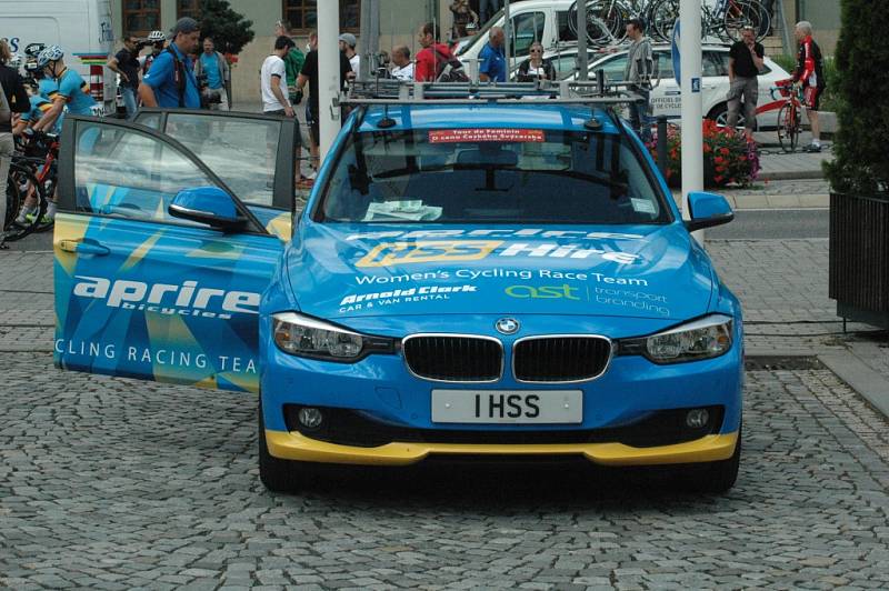 TOUR DE FEMININ 2016. Mezinárodní cyklistický závod byl ve čtvrtek zahájen I. etapou v Krásné Lípě.