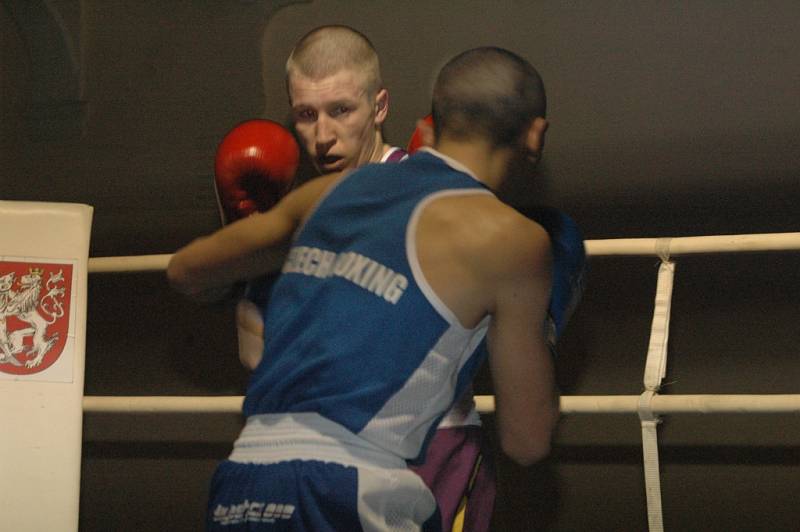 BRAVO! Děčínští boxeři porazili Třeboň 14:2.