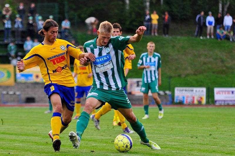 PŘIVEZOU BODY? Varnsdorfský Denis Cana v souboji proti FK Bohemians.