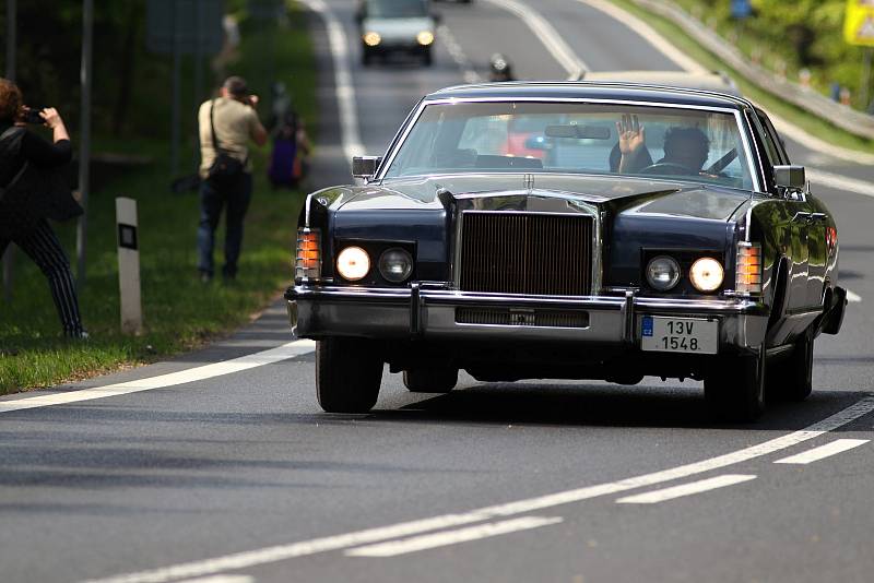 Na Šébru se konaly tradiční závody motoristických veteránů.