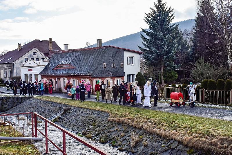 Masopustní veselí vládlo také v Podtolštejnsku